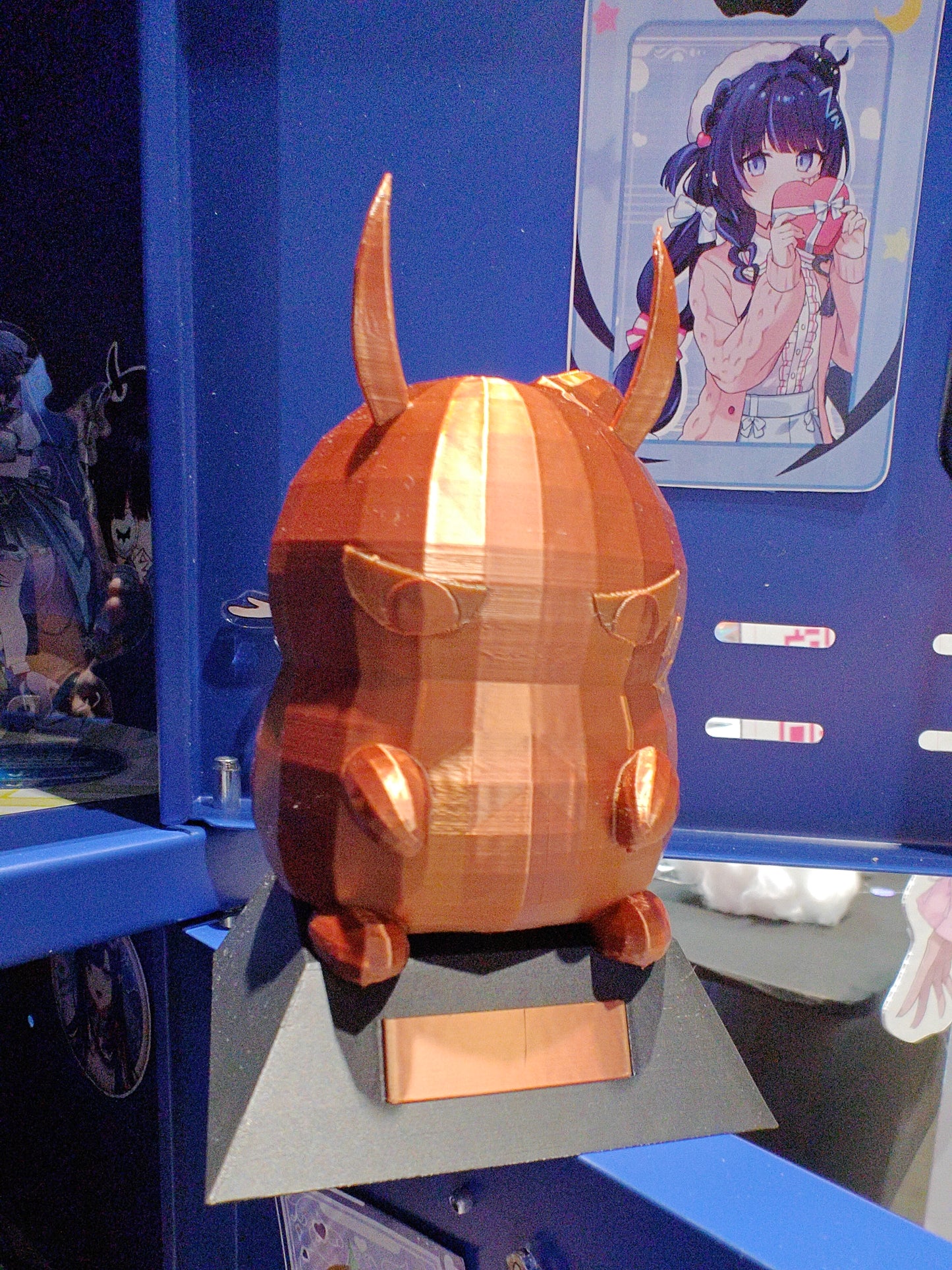 【Offkai Auction】Golden REMMIE Statue
